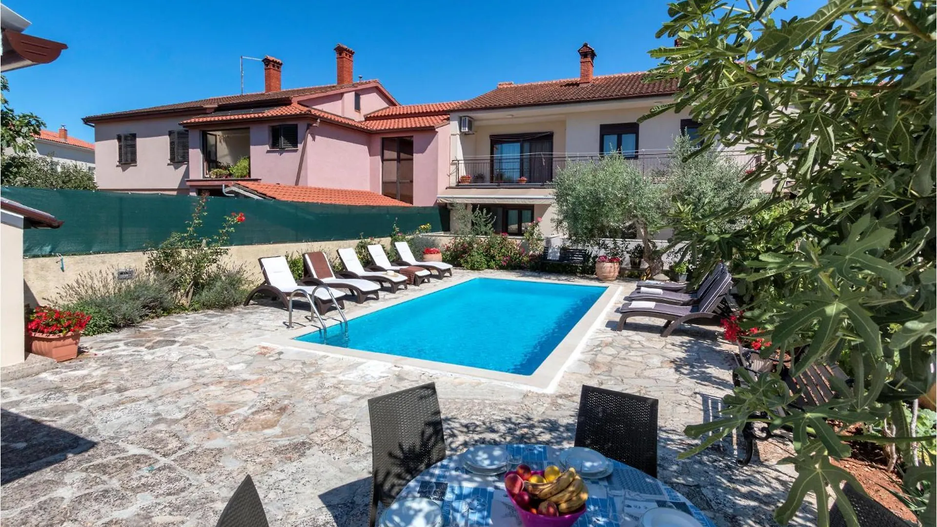 Lovely Apartment In Pula With Wifi